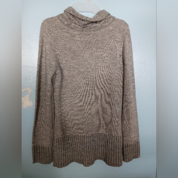 Sweater - Picture 3 of 3